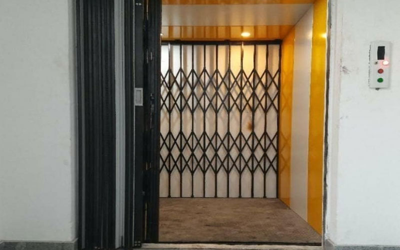Manual Door Lift Manufacturers In Delhi NCR & Goa